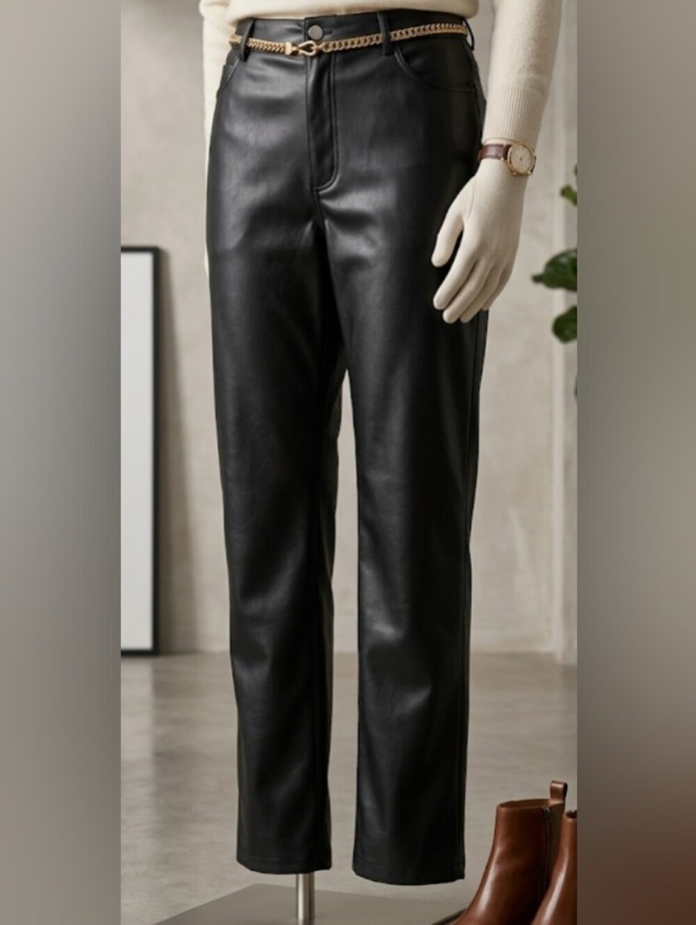 Dynamite Gisele Black Straight Leg Faux Leather Pants (Sz 10) Fall Classic